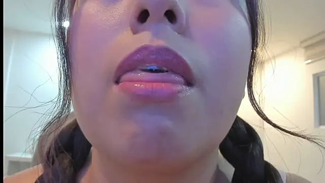  Natalie18 online show from December 3, 2025, 3:07 am