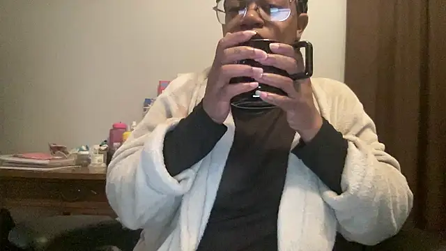 MommyConfident online show from January 7, 2026, 2:00 pm