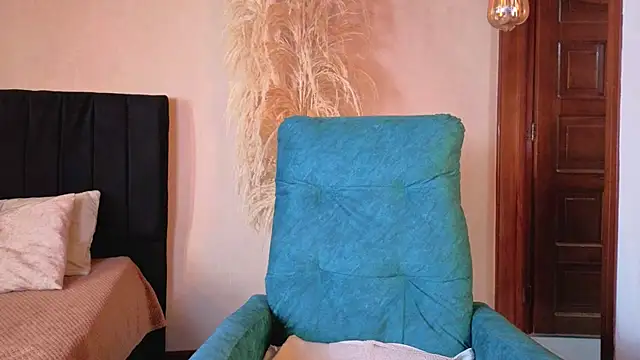 Devil Sara online show from October 23, 2025, 1:21 pm