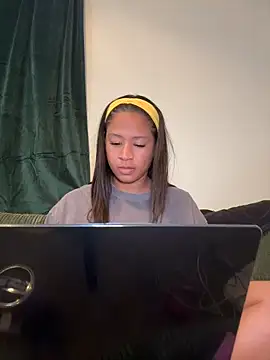 VanessaBling online show from February 17, 2026, 1:47 am