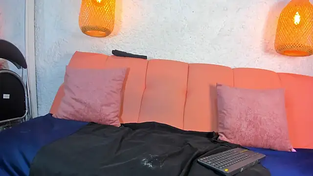 Snapshot of emiily_s chatting on November 20, 2025, 12:06 pm emiily s online show from November 20, 2025, 12:06 pm