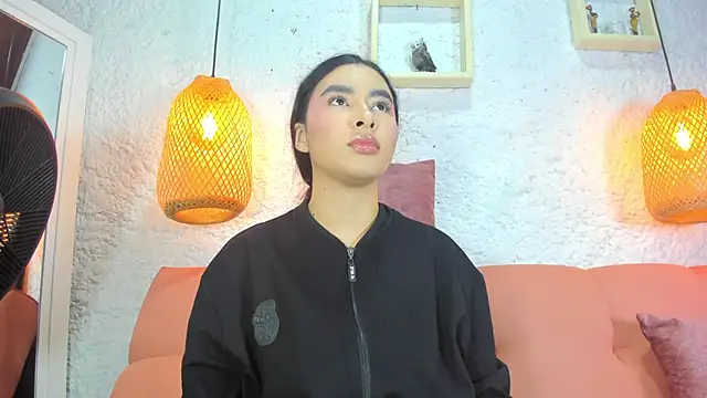 Snapshot of emiily_s chatting on November 29, 2025, 12:05 pm emiily s online show from November 29, 2025, 12:05 pm