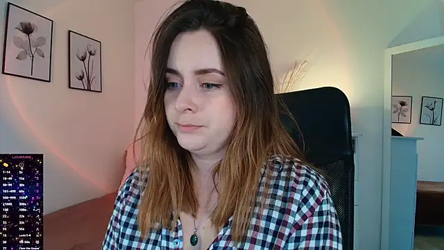 Snapshot of miss_seline chatting on October 28, 2025, 8:19 pm miss seline online show from October 28, 2025, 8:19 pm