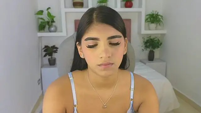 Snapshot of maiaa_ruiz chatting on May 13, 2026, 1:51 pm maiaa ruiz online show from May 13, 2026, 1:51 pm