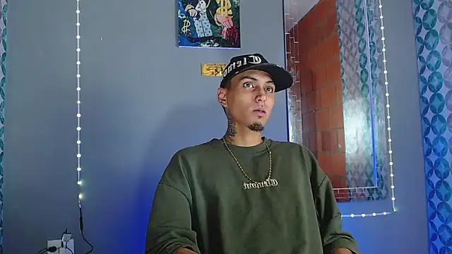 Snapshot of Liam_lee chatting on June 1, 2026, 10:42 pm Liam lee online show from June 1, 2026, 10:42 pm