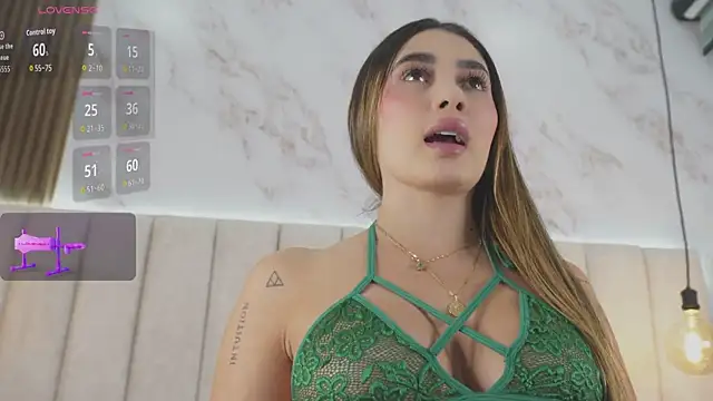 Snapshot of Annyy_Rosse chatting on November 24, 2025, 5:29 am Annyy Rosse online show from November 24, 2025, 5:29 am