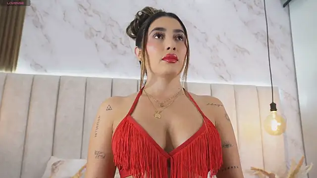 Snapshot of Annyy_Rosse chatting on November 14, 2025, 6:28 am Annyy Rosse online show from November 14, 2025, 6:28 am