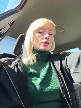 Snapshot of haileyhope_ chatting on December 14, 2024, 10:45 am haileyhope  online show from December 14, 2024, 10:45 am