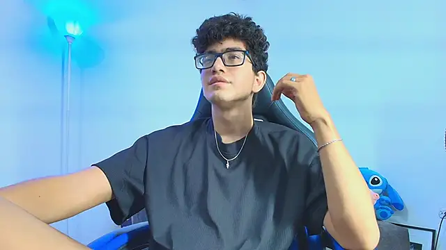 TylerWhite  online show from September 24, 2025, 5:03 am