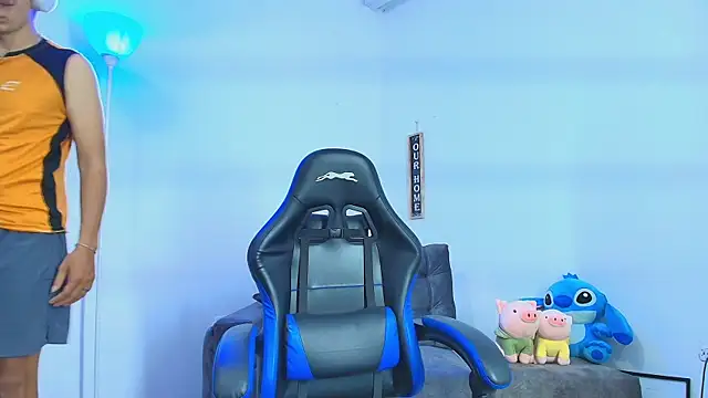 TylerWhite  online show from September 17, 2025, 3:52 am