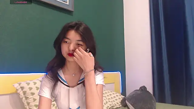 Snapshot of Shy_Kira chatting on June 14, 2026, 9:54 am Shy Kira online show from June 14, 2026, 9:54 am