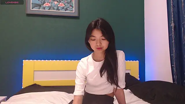 Shy Kira online show from March 4, 2026, 10:34 am