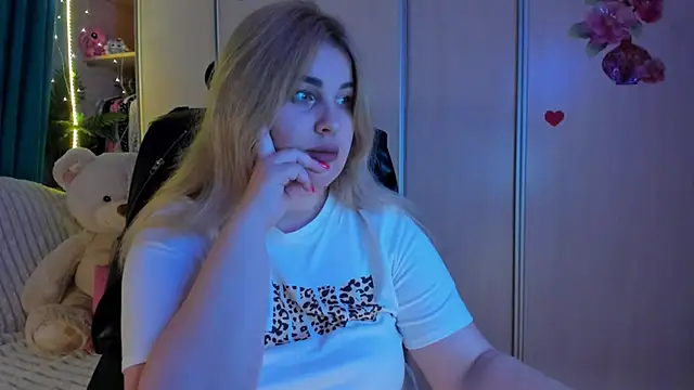 CoraSwon online show from March 5, 2026, 5:20 pm