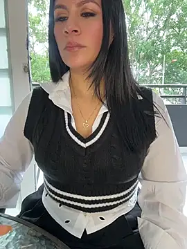 Sofia Convers online show from May 28, 2026, 12:44 pm