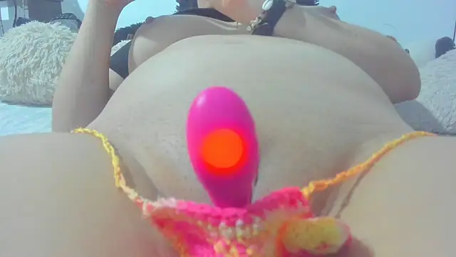 Snapshot of KarelySexy chatting on July 13, 2026, 4:12 am KarelySexy online show from July 13, 2026, 4:12 am