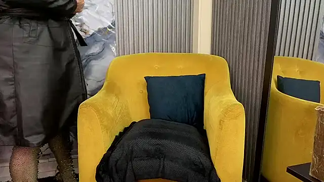 GianellaCox  online show from March 11, 2026, 10:09 am