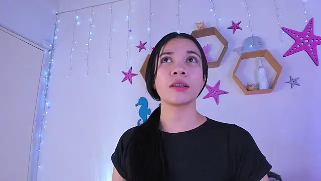 Emiily Parkerr online show from November 5, 2025, 2:58 am