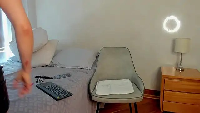 Snapshot of melisa_ferretti chatting on December 4, 2025, 6:07 pm melisa ferretti online show from December 4, 2025, 6:07 pm