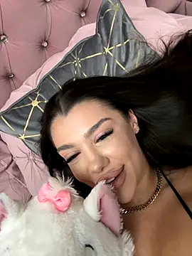 Snapshot of NatyDesiree chatting on September 18, 2025, 7:50 pm NatyDesiree online show from September 18, 2025, 7:50 pm