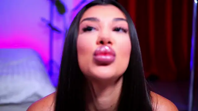 Snapshot of NatyDesiree chatting on November 2, 2025, 10:20 am NatyDesiree online show from November 2, 2025, 10:20 am