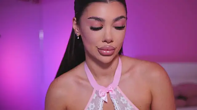 Snapshot of NatyDesiree chatting on February 26, 2025, 11:00 am NatyDesiree online show from February 26, 2025, 11:00 am