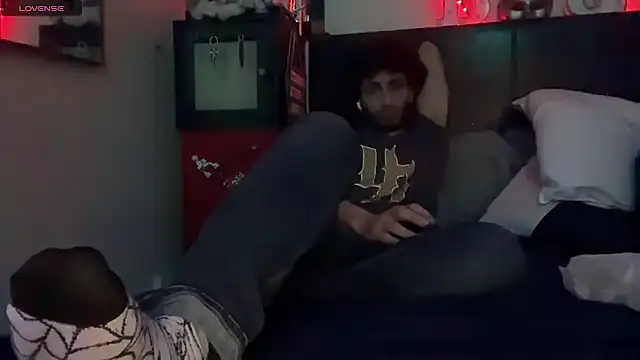 Snapshot of pantslesstraveler_plt chatting on November 20, 2025, 8:59 am pantslesstraveler plt online show from November 20, 2025, 8:59 am