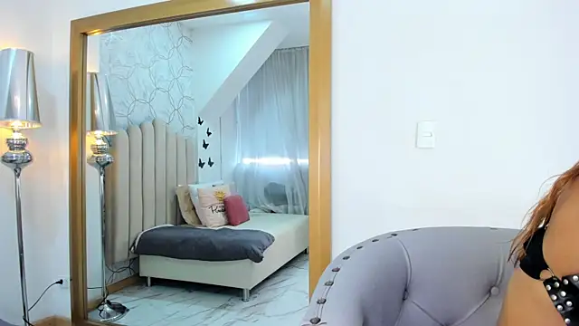 Snapshot of SofiaRios04 chatting on October 28, 2025, 12:15 pm SofiaRios04 online show from October 28, 2025, 12:15 pm