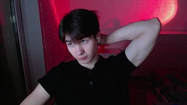 Snapshot of MarkusDean chatting on December 19, 2025, 2:37 am MarkusDean online show from December 19, 2025, 2:37 am