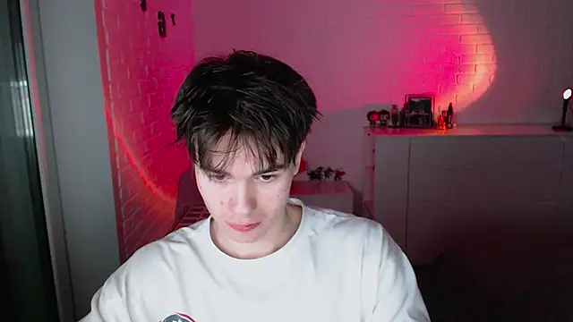 Snapshot of MarkusDean chatting on November 22, 2025, 6:29 pm MarkusDean online show from November 22, 2025, 6:29 pm