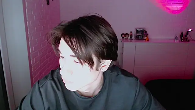 Snapshot of MarkusDean chatting on November 4, 2025, 7:06 pm MarkusDean online show from November 4, 2025, 7:06 pm