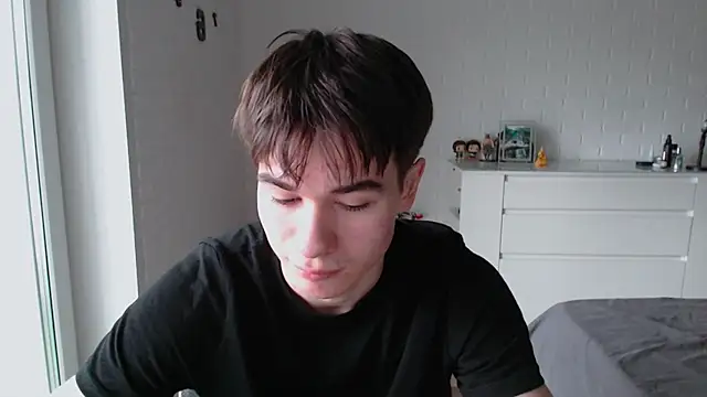 Snapshot of MarkusDean chatting on November 11, 2025, 9:15 am MarkusDean online show from November 11, 2025, 9:15 am