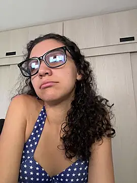 uniquerossie online show from August 3, 2026, 5:19 pm