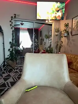 Snapshot of lexi_luv chatting on December 15, 2024, 4:26 pm lexi luv online show from December 15, 2024, 4:26 pm