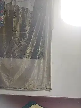 Nishii Girl online show from October 14, 2025, 10:31 pm