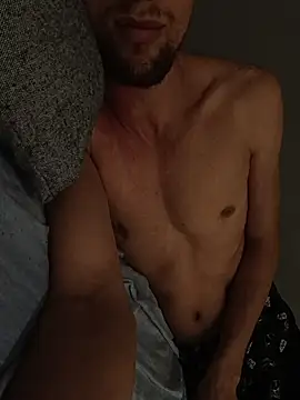 Snapshot of Kaue007 chatting on December 15, 2025, 3:07 pm Kaue007 online show from December 15, 2025, 3:07 pm