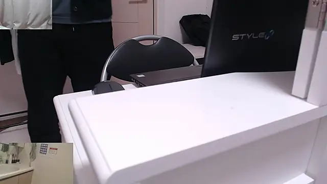 Snapshot of Kakushi_dori chatting on March 5, 2025, 11:17 am Kakushi dori online show from March 5, 2025, 11:17 am