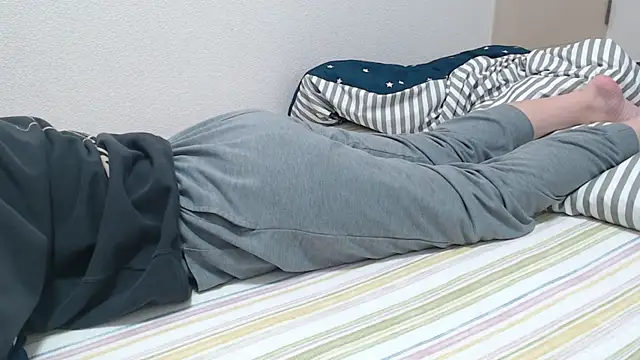 Snapshot of Kakushi_dori chatting on January 8, 2025, 11:54 am Kakushi dori online show from January 8, 2025, 11:54 am