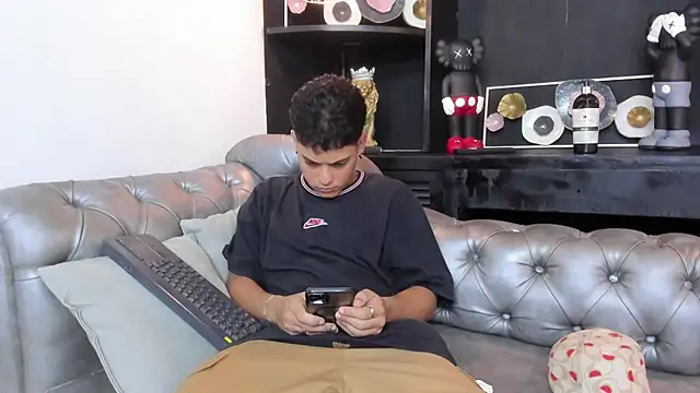 Snapshot of Levy_Steve chatting on February 28, 2025, 5:59 am Levy Steve online show from February 28, 2025, 5:59 am