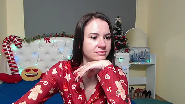 Snapshot of KaraCriegs chatting on December 14, 2025, 6:46 pm KaraCriegs online show from December 14, 2025, 6:46 pm