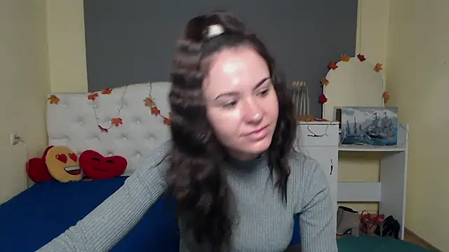 KaraCriegs online show from November 15, 2025, 6:23 pm