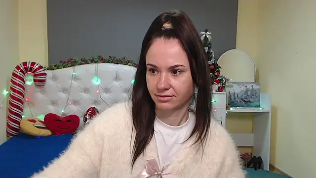 Snapshot of KaraCriegs chatting on December 19, 2025, 6:54 pm KaraCriegs online show from December 19, 2025, 6:54 pm