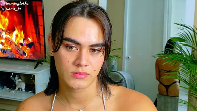 Snapshot of Liam_Taylor chatting on October 18, 2025, 11:29 pm Liam Taylor online show from October 18, 2025, 11:29 pm