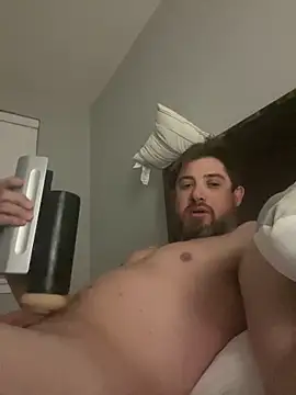 Snapshot of caliguy37 chatting on February 11, 2026, 6:24 am caliguy37 online show from February 11, 2026, 6:24 am