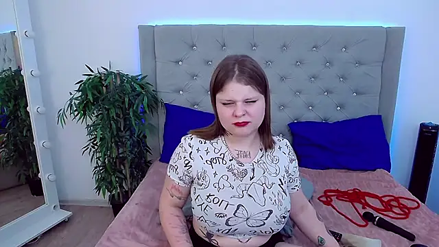 Snapshot of RosaliaRo chatting on January 26, 2025, 5:55 pm RosaliaRo online show from January 26, 2025, 5:55 pm