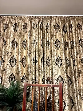 NadiraNoor online show from April 9, 2026, 7:42 pm