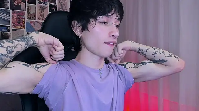 Snapshot of liamelf chatting on March 13, 2025, 4:05 am liamelf online show from March 13, 2025, 4:05 am