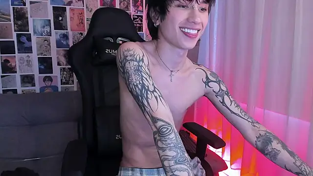 Snapshot of liamelf chatting on January 18, 2025, 11:54 am liamelf online show from January 18, 2025, 11:54 am