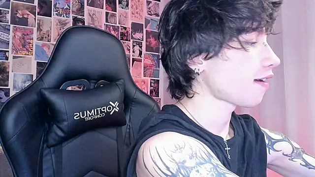 Snapshot of liamelf chatting on January 4, 2025, 5:58 am liamelf online show from January 4, 2025, 5:58 am