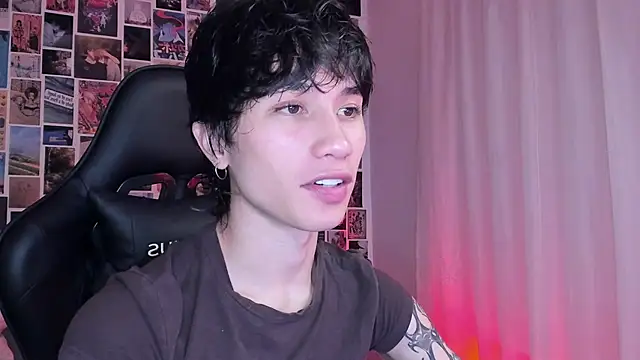 Snapshot of liamelf chatting on February 13, 2025, 5:16 am liamelf online show from February 13, 2025, 5:16 am