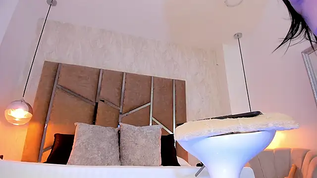 Snapshot of Martinaa_Jones_ chatting on November 23, 2025, 7:24 pm Martinaa Jones online show from November 23, 2025, 7:24 pm